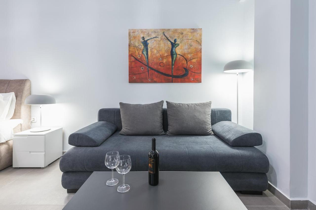 Iguana Gold Luxury Suites 1Min From Ermou Str Athena Bagian luar foto