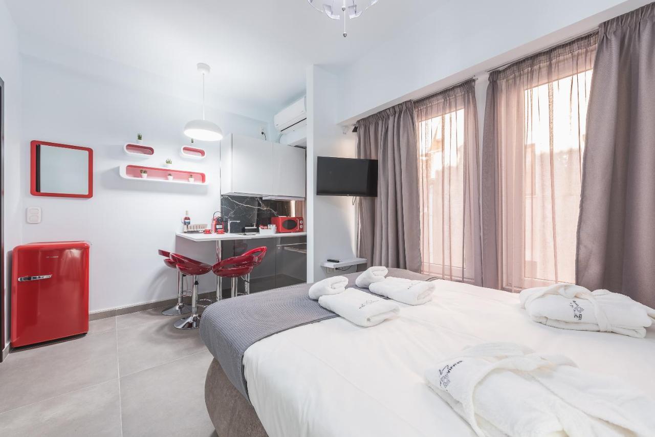 Iguana Gold Luxury Suites 1Min From Ermou Str Athena Bagian luar foto