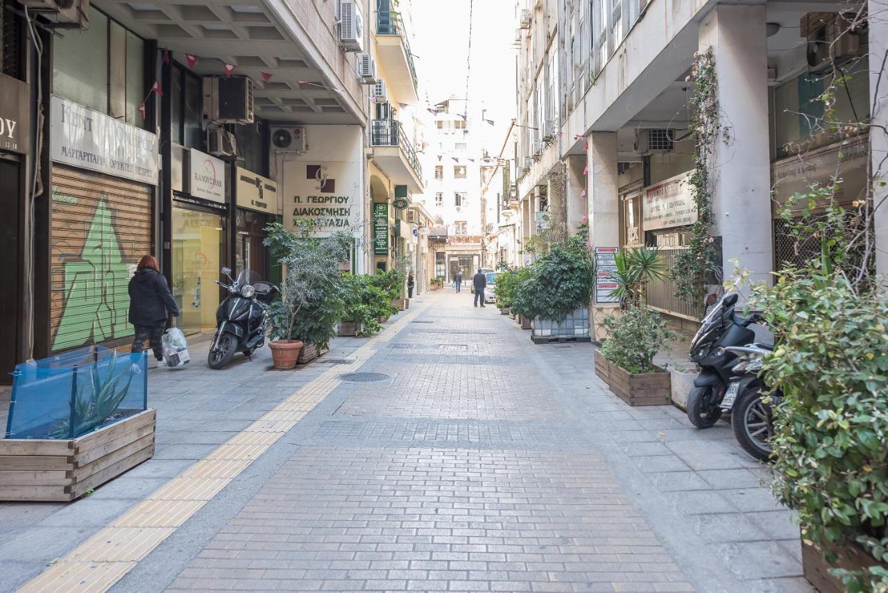 Iguana Gold Luxury Suites 1Min From Ermou Str Athena Bagian luar foto
